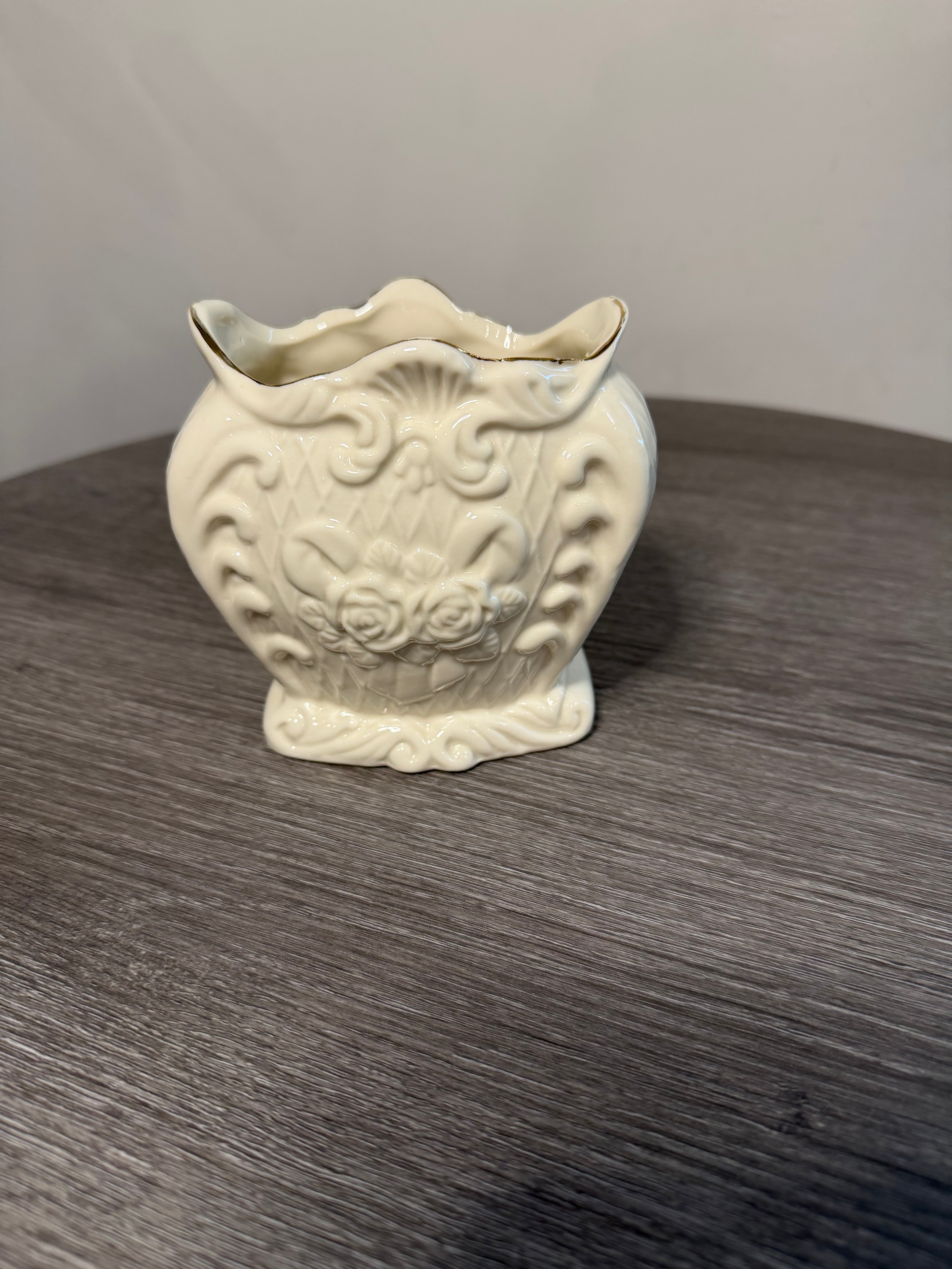 Cream porcelain rose planter