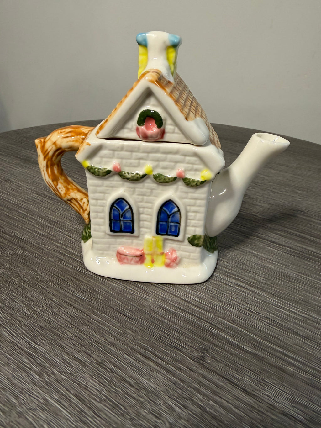 Christmas house teapot