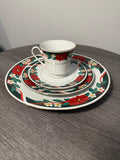 Tienshan Deck the Halls 16 Pc Fine China Set Vintage 1994 Dinnerware